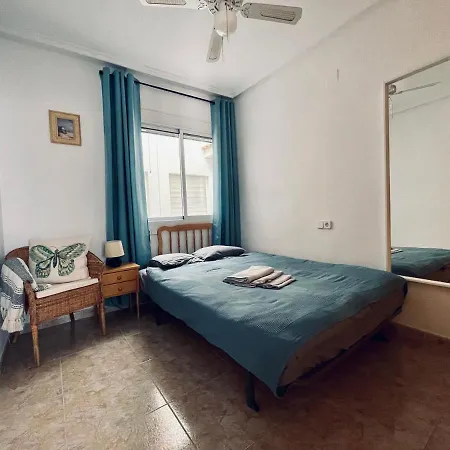El Papagayo Apartment 2 Mins Walking To The Beach Torrevieja Exterior photo