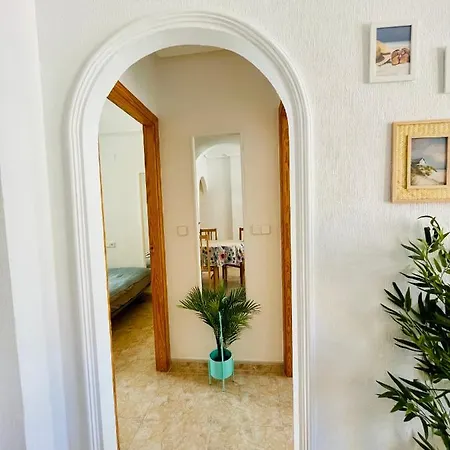 El Papagayo Apartment 2 Mins Walking To The Beach Torrevieja Exterior photo