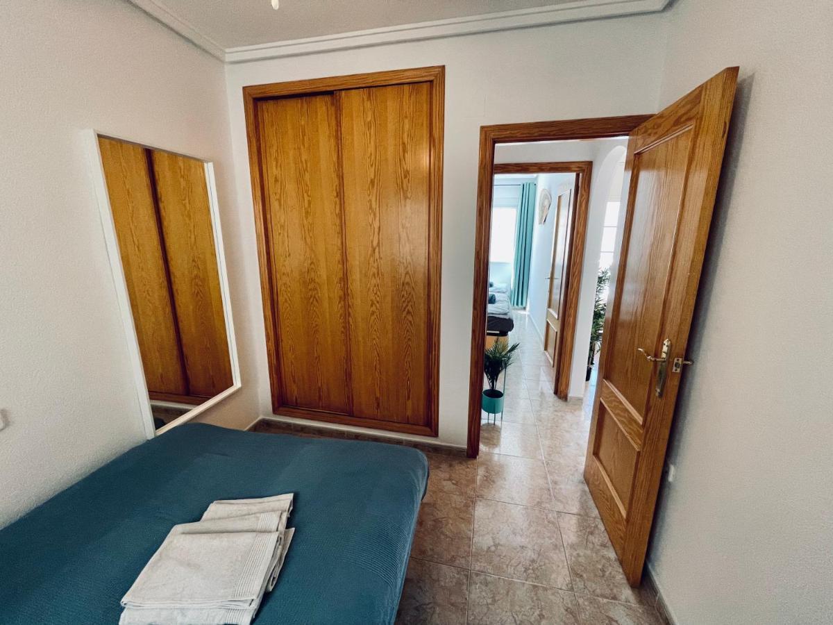 Apartment El Papagayo 2 Mins Walking To The Torrevieja